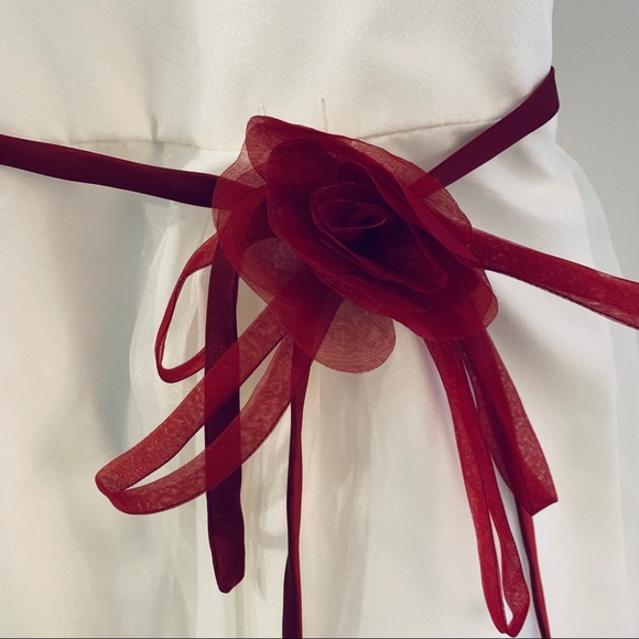 White flower girl dress - Picture 3 of 5